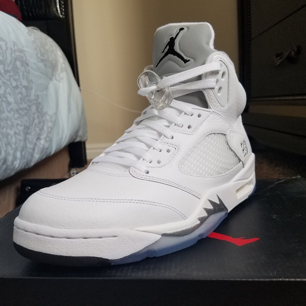 Jordan 5 Retro Metallic White